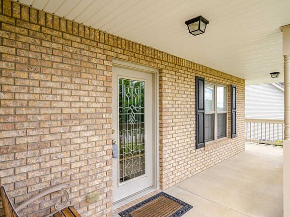 5th image of 3215 Veranda Cir