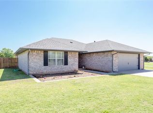 2170 Garden Ln, Tuttle, OK 73089