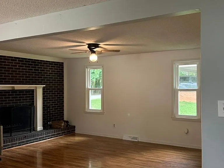 1570 Tanglewood Dr — Photo 8