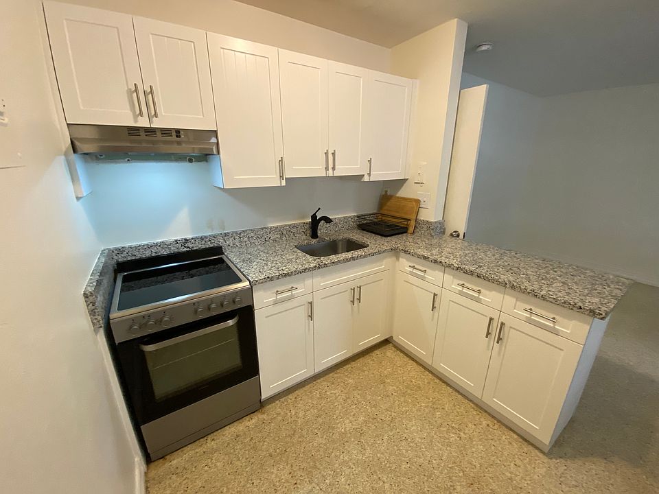 1st image of 507 SE 16th Ct #8