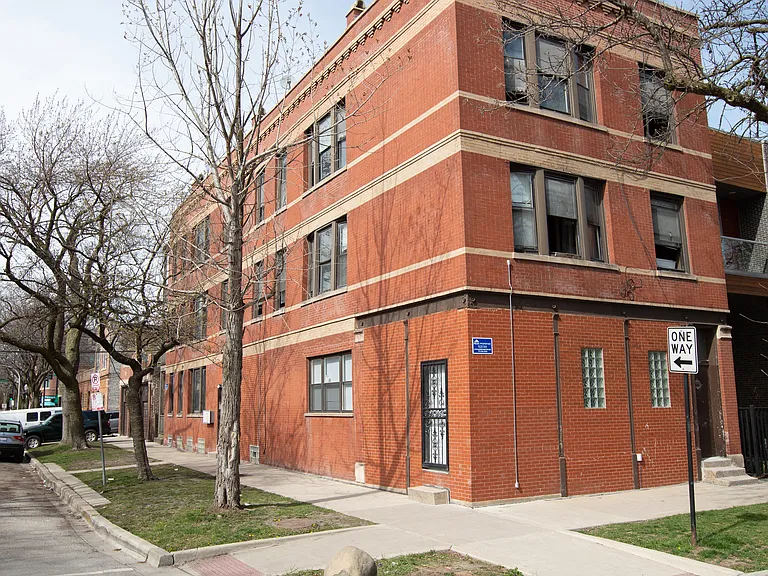 2558 W. Superior St. — Photo 3