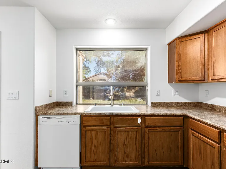 4629 E Augusta Ave — Photo 24
