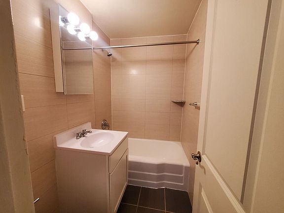 4th image of 93-35 Lamont Ave #G6g