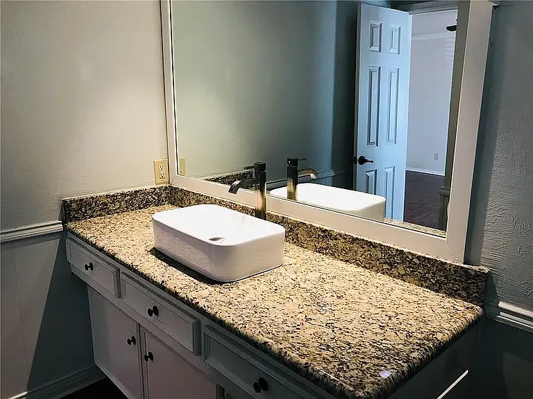 7623 Wellcrest Dr — Photo 6