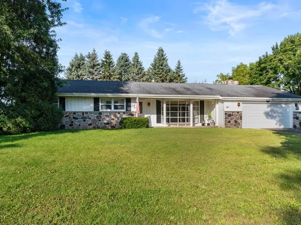 4607 Hillcrest PARKWAY, Slinger, WI 53086