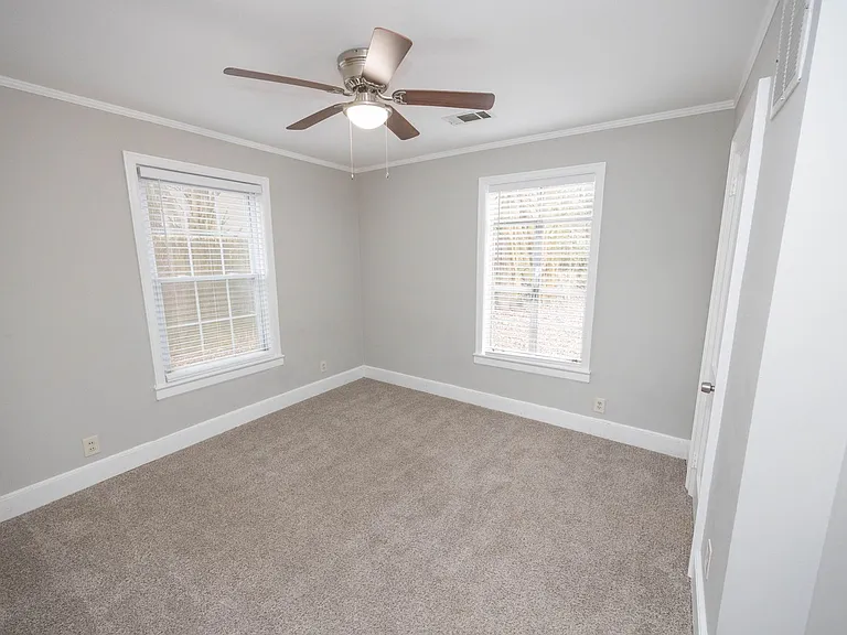 2058 Woodley Rd — Photo 13
