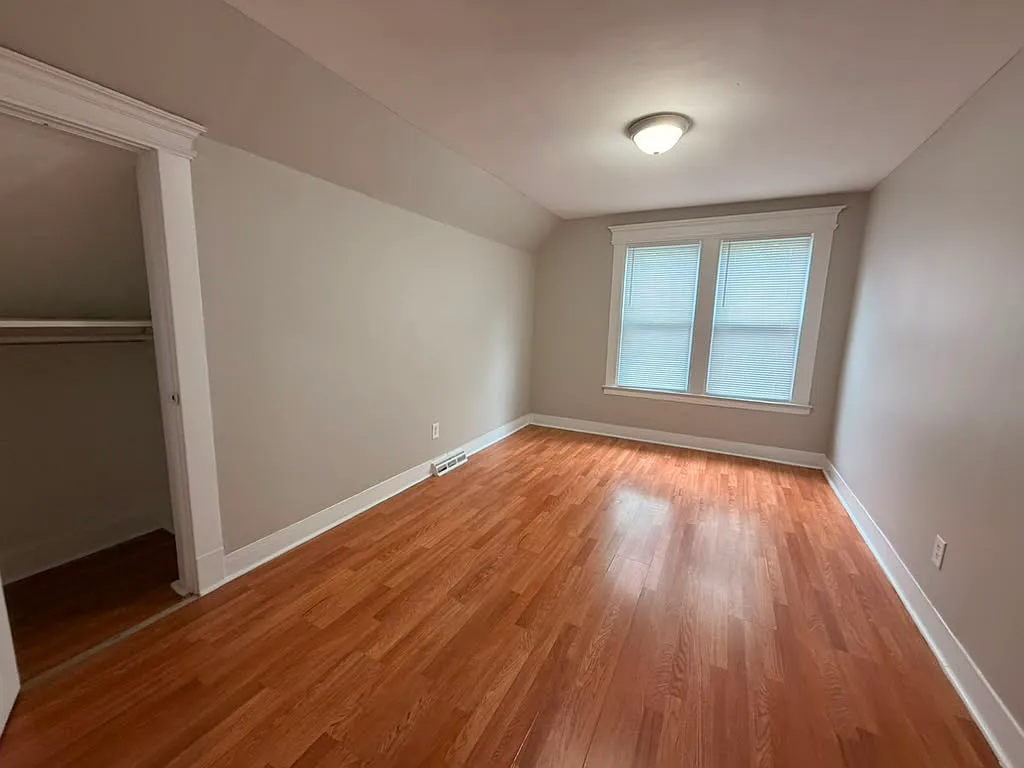2 bed, $1,325 — Photo 3