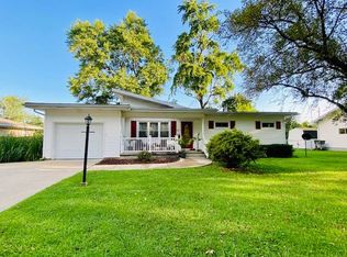 1103 W Locust Ln, Robinson, IL 62454