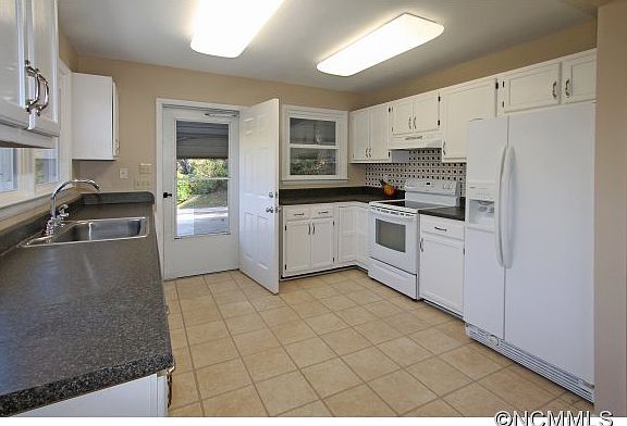5th image of 84 Coronado Ln