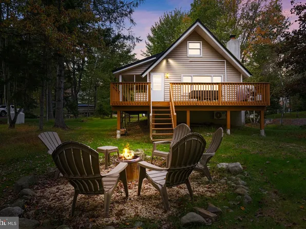 278 Trout Creek Dr, Pocono Lake, PA 18347