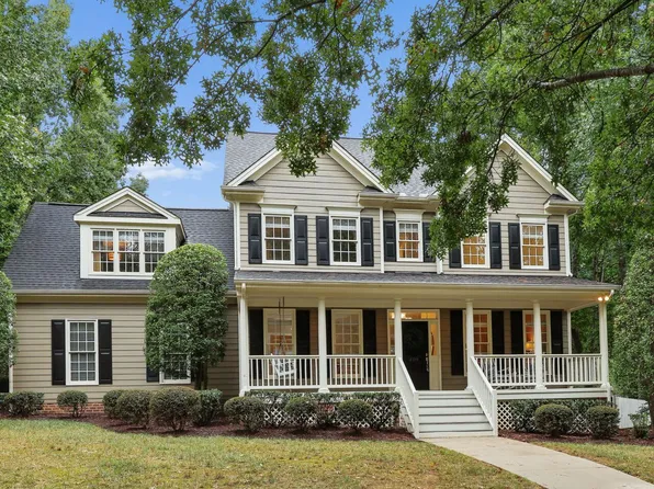 409 Crossway Ln, Holly Springs, NC 27540