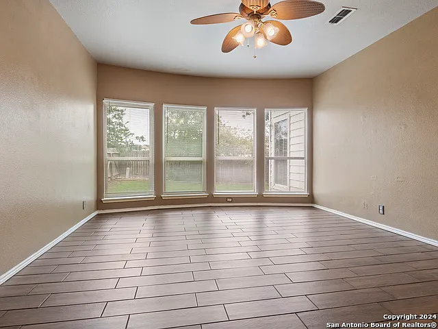 18 Nikita Dr — Photo 15
