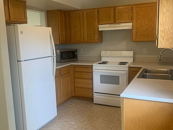 5th image of 872 S Greenridge Ave