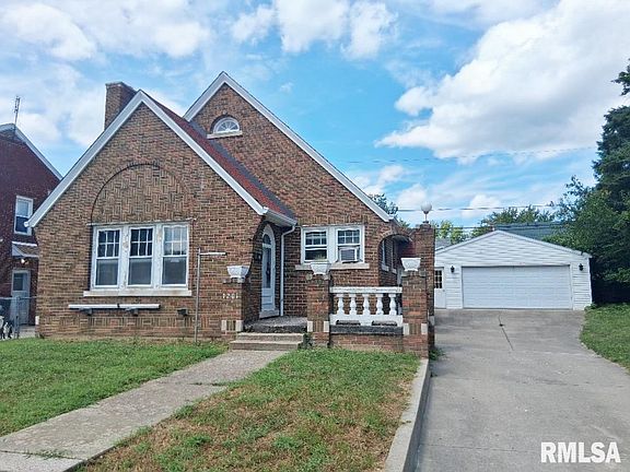 2nd image of 1201 E Richwoods Blvd