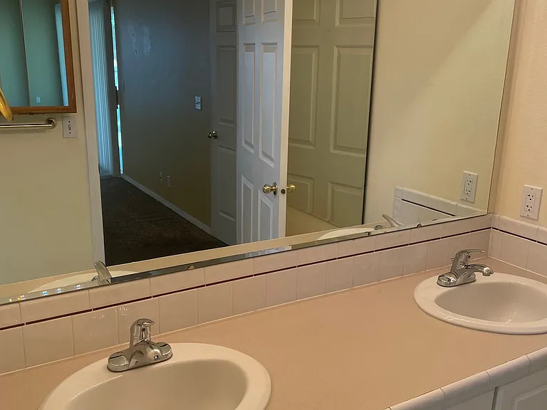 2078 S Orchard St — Photo 13