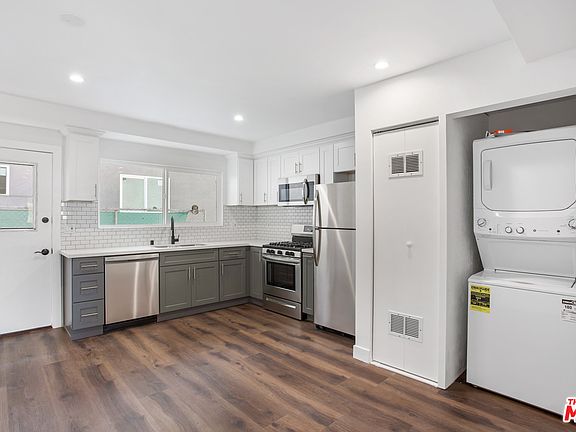 5th image of 3557 Percy St