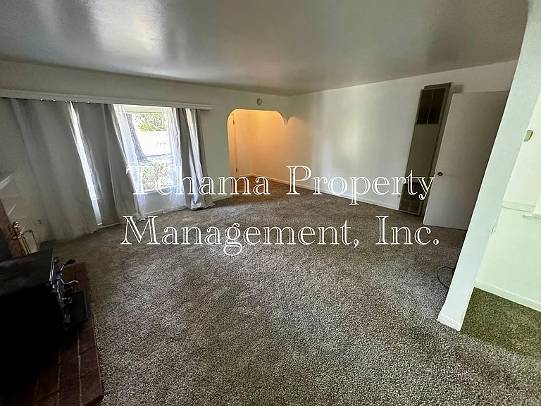 13650 Saint Marys Ave — Photo 3