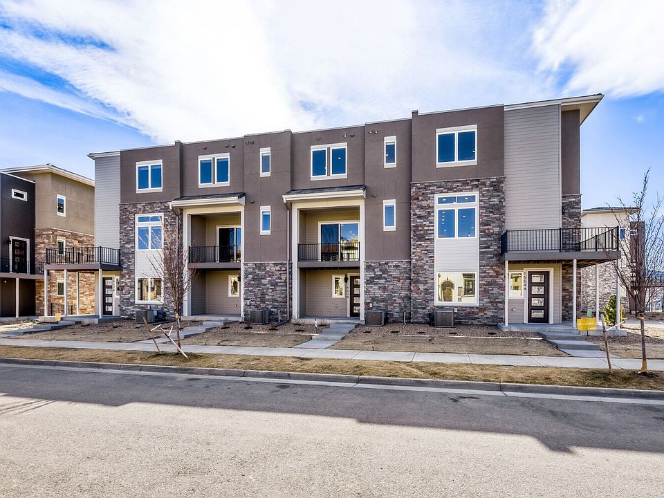 Exterior at Solterra in Lakewood, CO