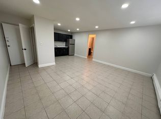 18 Hampton Rd #C2, New Brunswick, NJ 08901