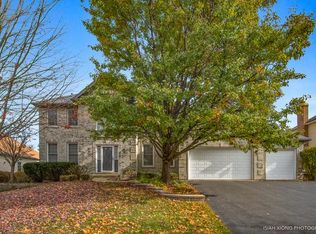 988 Black Walnut Dr, Sugar Grove, IL 60554