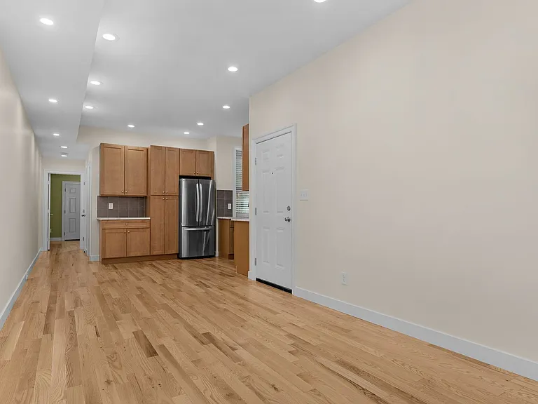 2931 N Calvert St — Photo 7