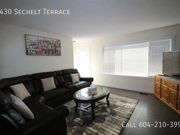 3430 Sechelt Ter — Photo 4