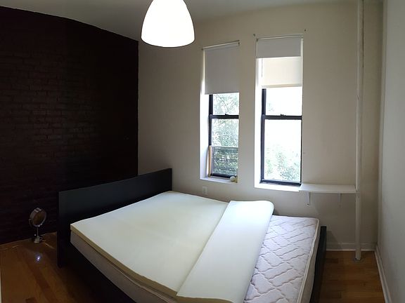 3rd image of 256 Pacific St APT 017