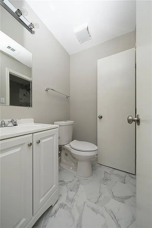3 bed, 1.5 bath, 1905 sqft, $1,800 — Photo 4