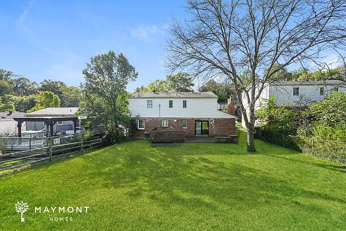7172 Grantham Way — Photo 16