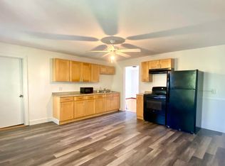 50 Spruce St #3R, Rumford, ME 04276