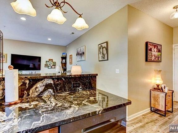 3rd image of 1104 Brittany Dr Unit 1104