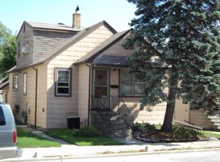 6048 S 75th Ct, Summit, IL 60501