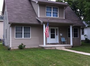 915 W Monroe St, Bloomington, IL