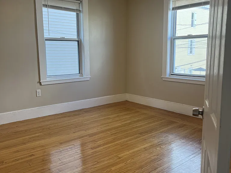 16 Bynner St — Photo 1
