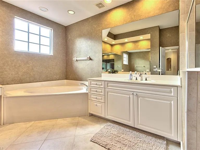 9657 Cypress Hammock Cir #202 — Photo 25