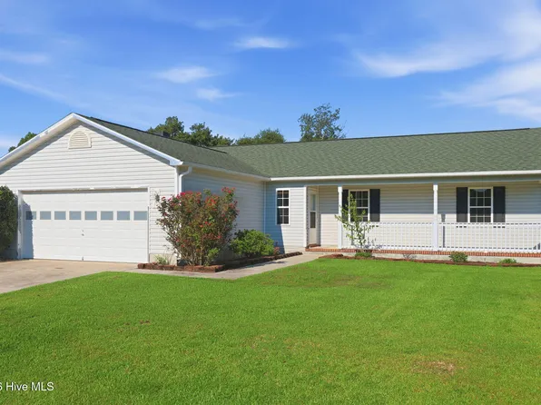 404 S Grazing Court, Sneads Ferry, NC 28460