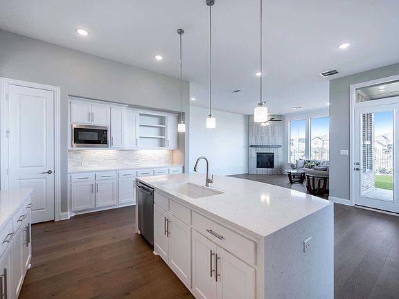 2nd image of 3721 Maxdale Dr