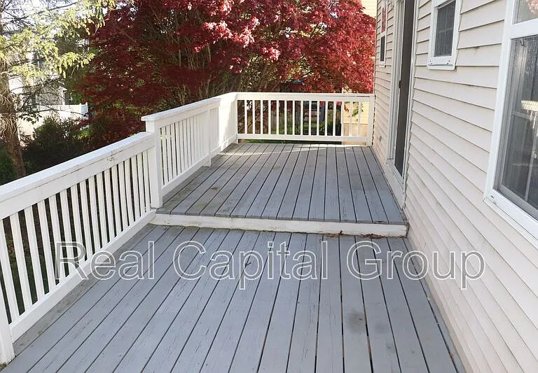 25 A Mapleridge Ave #B — Photo 22