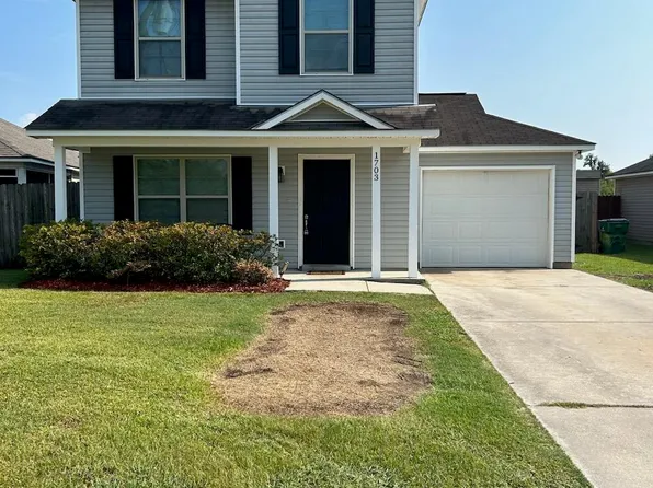 1703 W Worthy St, Gonzales, LA 70737