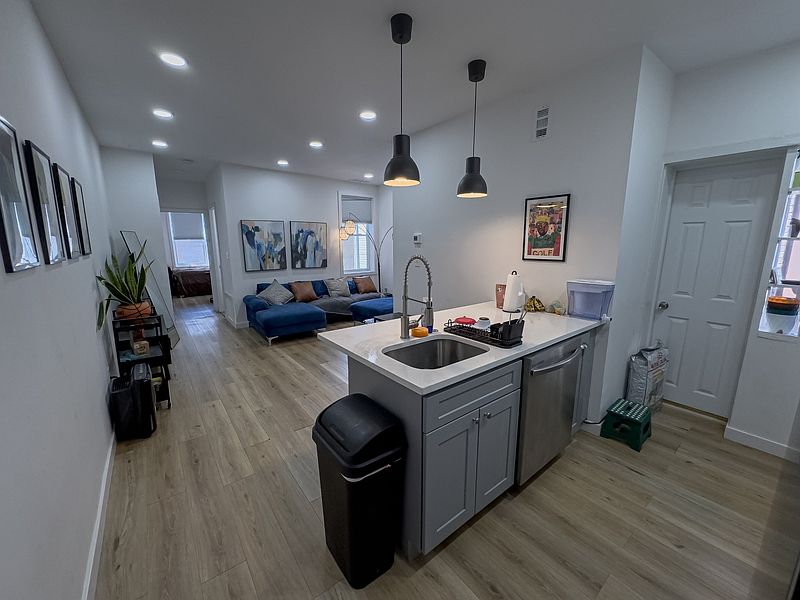 1st image of 336 Lombard St #313