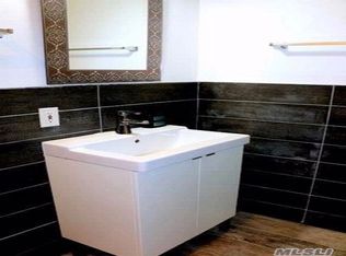 7220 66th Pl, Flushing, NY 11385