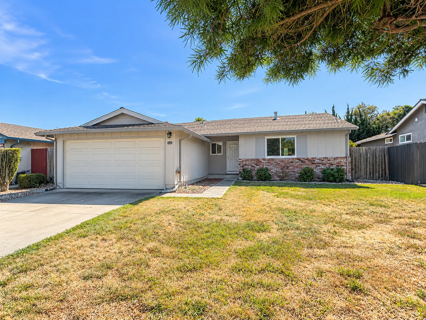 32456 Darlene Way, Union City, CA 94587 - 3 Bedroom 2 Bathroom home with Large Backyard? Move-In ... — Photo 2