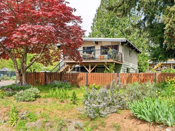 5362 Somerset Dr, Nanaimo, BC V9T 2K6