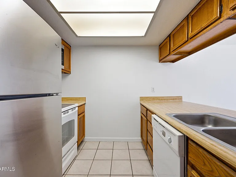 12231 N 21st Ave #3 — Photo 8
