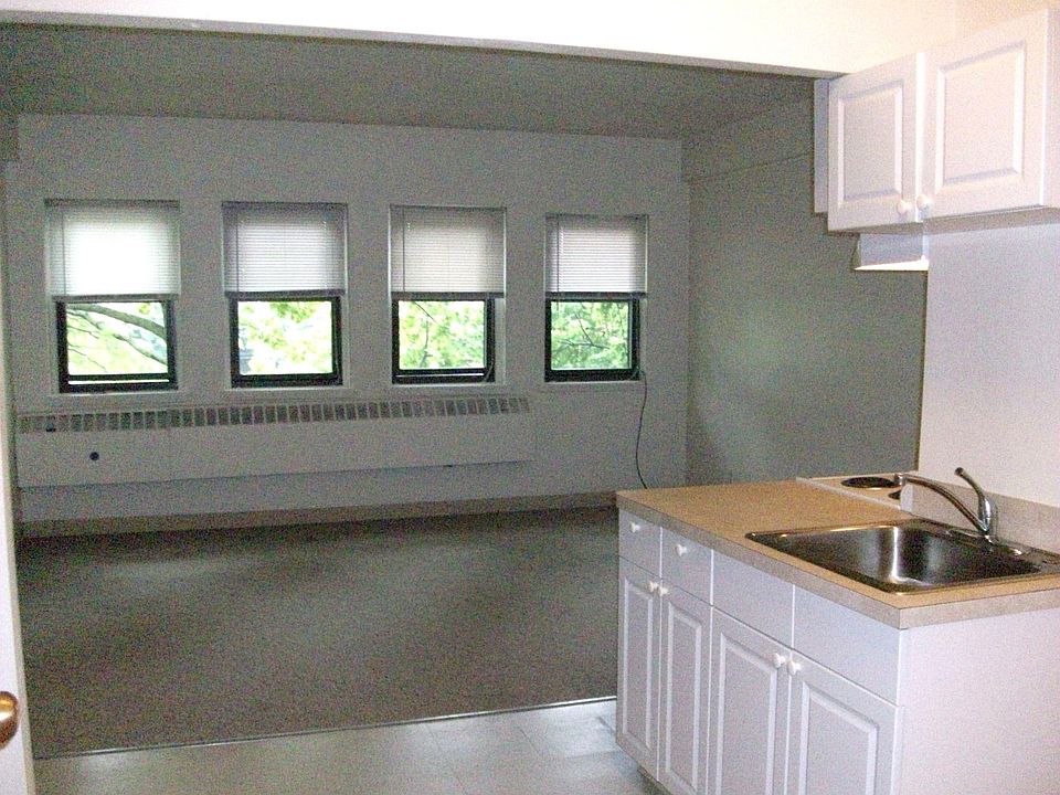 1st image of 1050 Hancock St APT C1