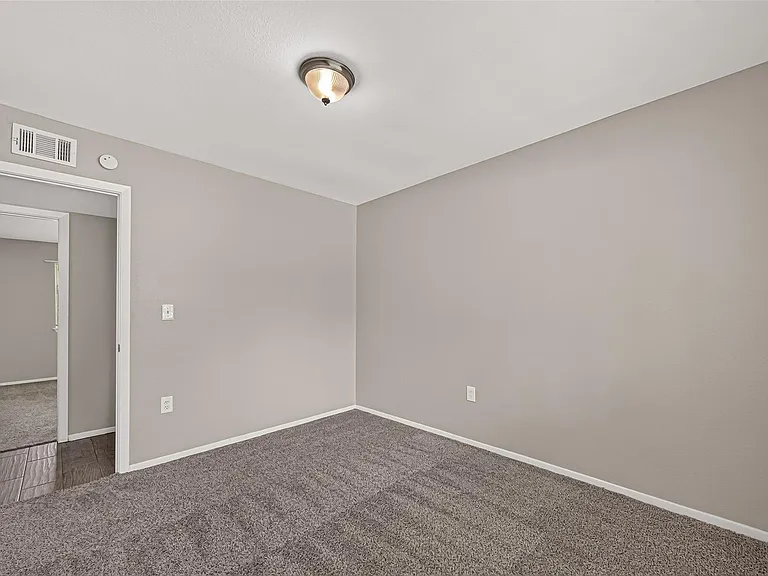 1715 Ramada Dr — Photo 23