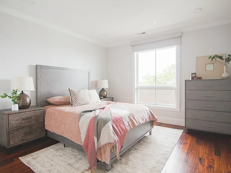 Secondary bedroom