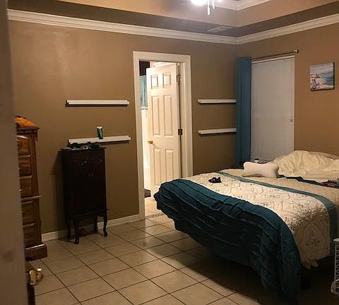 4th image of 403 Glenwood Pl