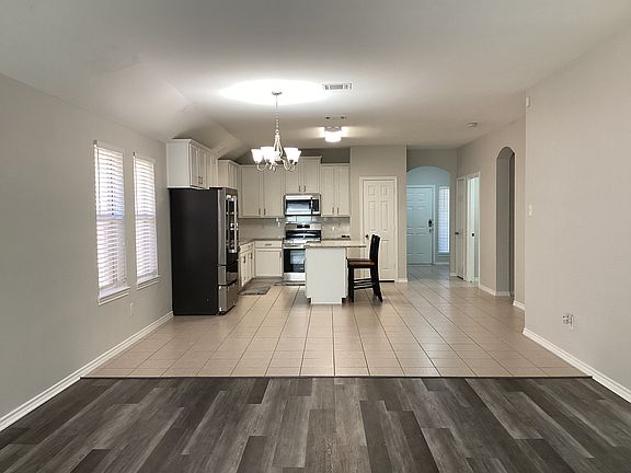 4th image of 4608 Wolf Ridge Way