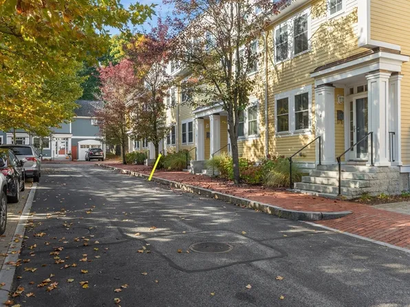 129 Merrimac St Unit 9, Newburyport, MA 01950